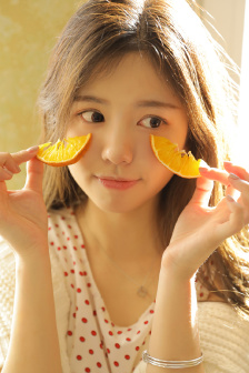 美女扒開尿口讓男人桶