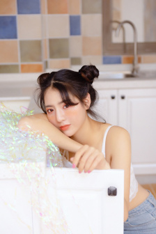 調教小蕩貨H邊走邊噴水視頻