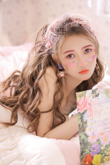 美女也愁嫁在線觀看