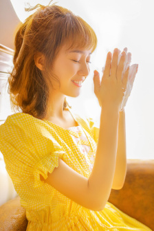 被迫躺在調(diào)教椅上擴張在線視頻