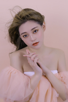 臺球室的特殊待遇2HD