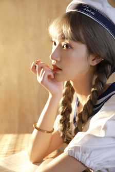 韓國電影漂亮的售樓小姐在線觀看