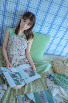 坐在竹馬雞上背單詞小說