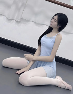 乳膠貓娘開(kāi)襠連體衣