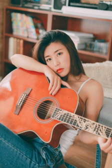 老婆同意多人一起玩怎么聊天