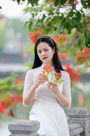 白潔趙敏被5人玩一夜