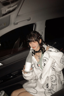 扒開雙腿猛進入小柔的扮演者