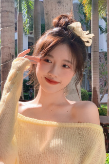 《雨后的公交車站》