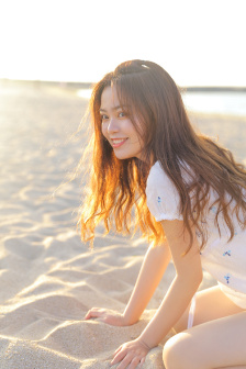 被醫(yī)生抹春藥爽翻了H