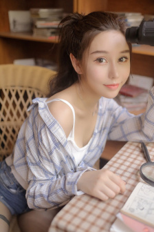 精品歐美一區(qū)二區(qū)三區(qū)成人片在線