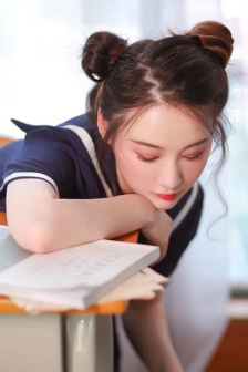 老頭猛挺進(jìn)她的體內(nèi)電影