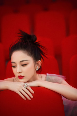 H女主從小被C到大葷話視頻