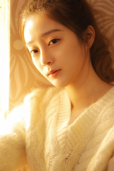 黑色的森林里流出了小溪