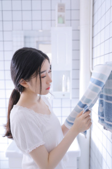 姨父來(lái)我家日娘的背景資料