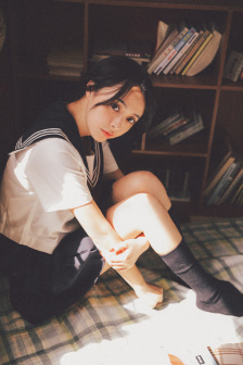 女主穿越進18游戲NPC周維安