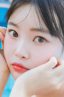 双腿无力合拢红肿外翻男生原因