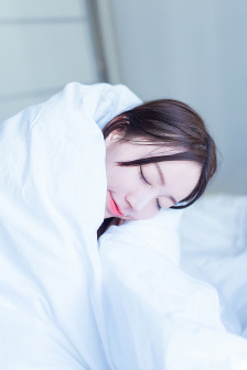 初二少女免費(fèi)觀看高清版