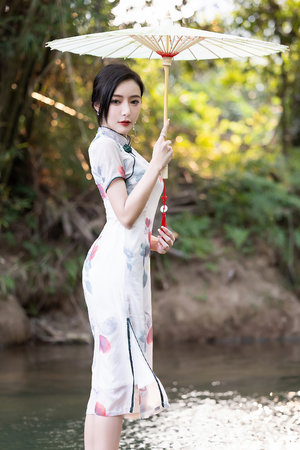 《新烏托邦》在線觀看