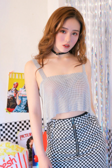 白絲腳上濃濃的精華液正確使用方法