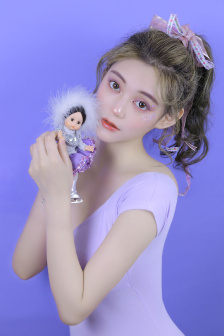 他揉捏她兩乳不停呻吟動(dòng)態(tài)圖