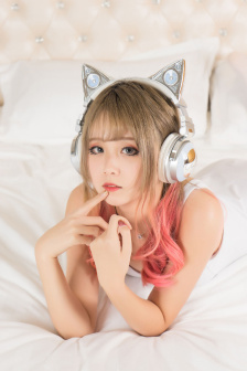 亞洲精品一區(qū)二區(qū)三區(qū)不卡