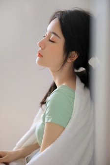 DH中字人妻被下藥遭瘋狂玩弄