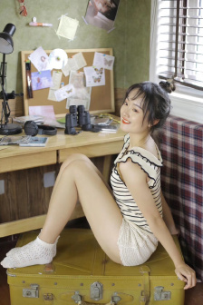 手指揉捏按壓花蒂高潮