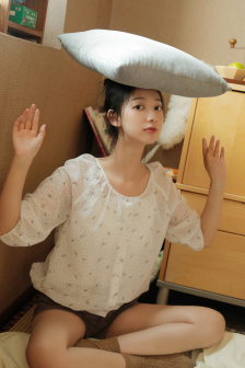 同時(shí)被兩個(gè)男人輪流舔