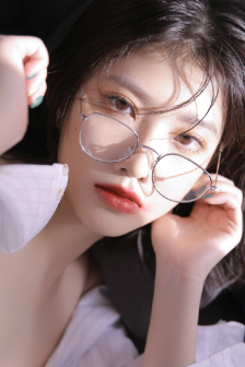 《咫尺之間》雙男主劇情