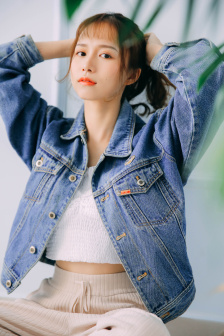 久久精典黃色視頻