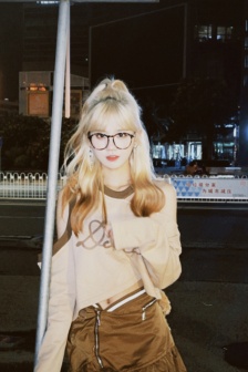 吻胸摸屁股視頻免費網(wǎng)站