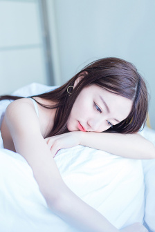 老婆長途汽車的輪桿視頻