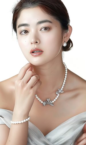 女警花未刪減版?zhèn)惱?