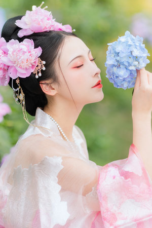 啊慢點(diǎn)好痛自己坐上去