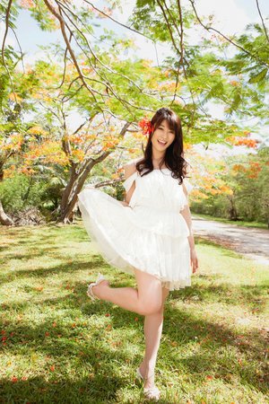 趴到床脫裙子內(nèi)褲打屁股動(dòng)態(tài)圖