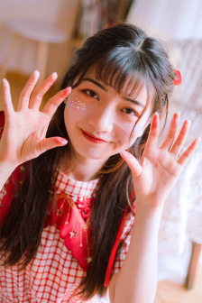 《美麗的小蜜桃2》女主是誰(shuí)扮演的