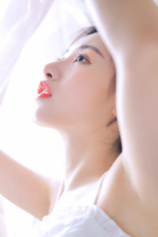 奶頭被一邊吃一邊揉