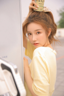 爆乳女仆用胸給主人喝奶