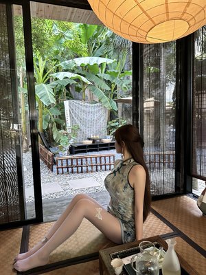 小正太主動(dòng)要求戴肛塞尾巴的小貓