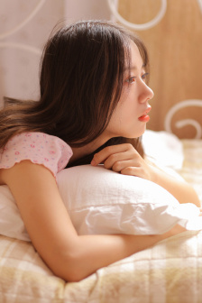 日本卡二卡三卡免國(guó)色