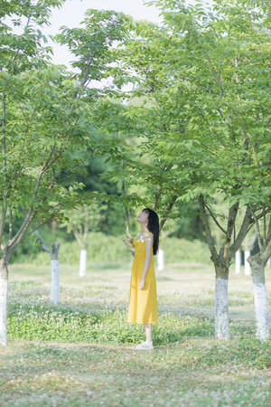 男生把手指放在女生嘴巴是為啥