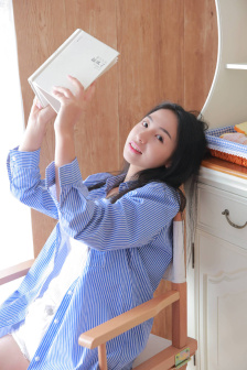 班花在性教育課上當(dāng)示范