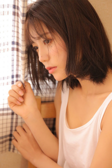 秘書剛開始拒絕后來慢慢接受