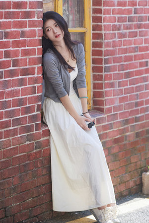 狼群資源在線視頻免費(fèi)觀看