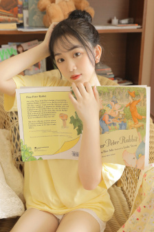 老師的手指在里面轉(zhuǎn)動(dòng)的寫作業(yè)呢