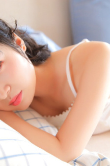 皇上被群臣扒開腿狂C