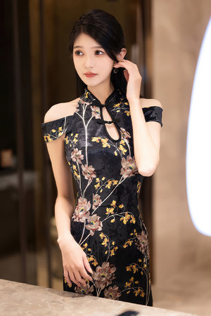 《無顏之月》在線播放