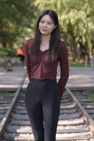 亂倫一區(qū)二區(qū)三區(qū)四區(qū)五區(qū)在線