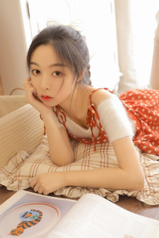 巜被部長(zhǎng)玩弄的人妻向井藍(lán)