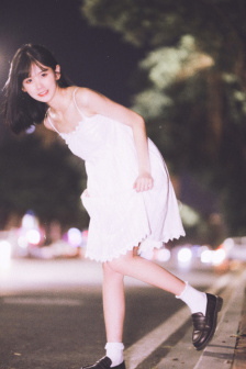 《年輕女教師2》在線播放